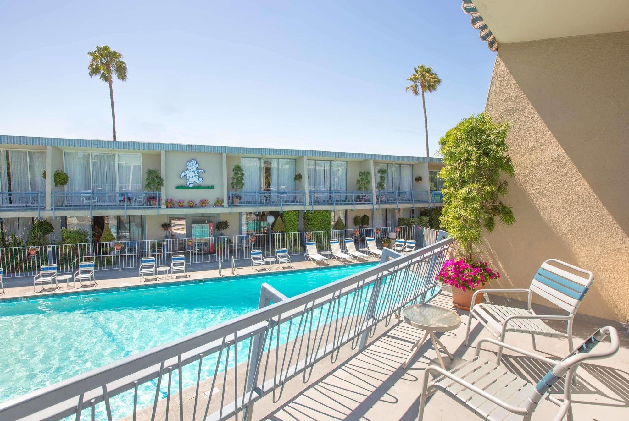 Travelodge Hotel At Lax Los Angeles Kültér fotó